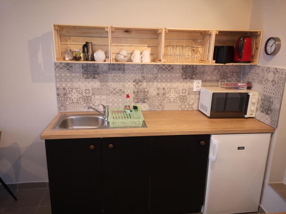 Gyoengyszem Vendeghaz Hotell Eger Exteriör bild