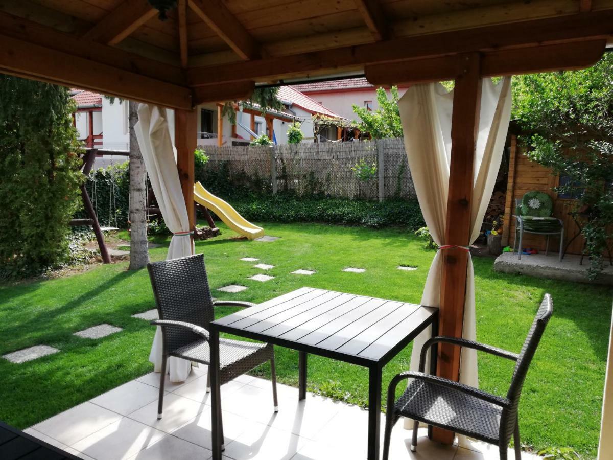 Gyoengyszem Vendeghaz Hotell Eger Exteriör bild