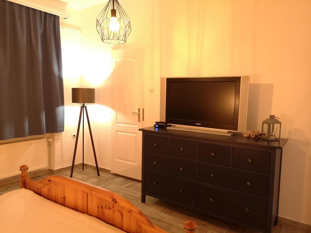Gyoengyszem Vendeghaz Hotell Eger Exteriör bild