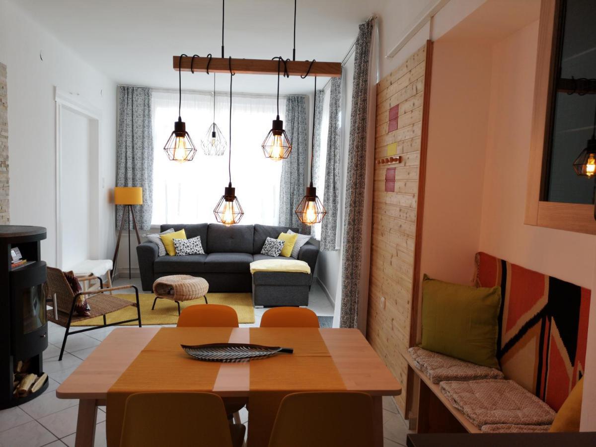 Gyoengyszem Vendeghaz Hotell Eger Exteriör bild