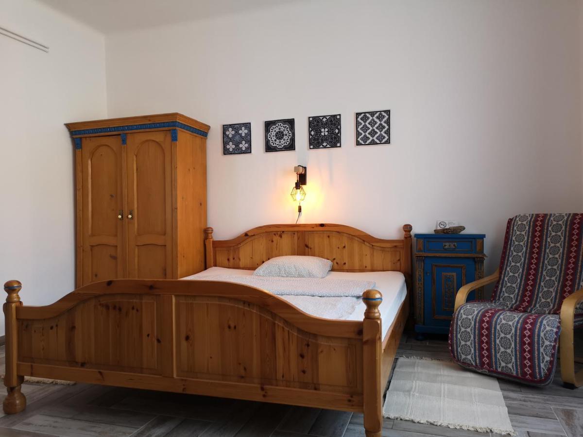 Gyoengyszem Vendeghaz Hotell Eger Exteriör bild